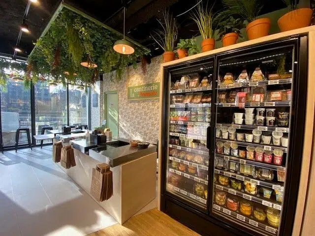 1742306415375 concept magasin snacking