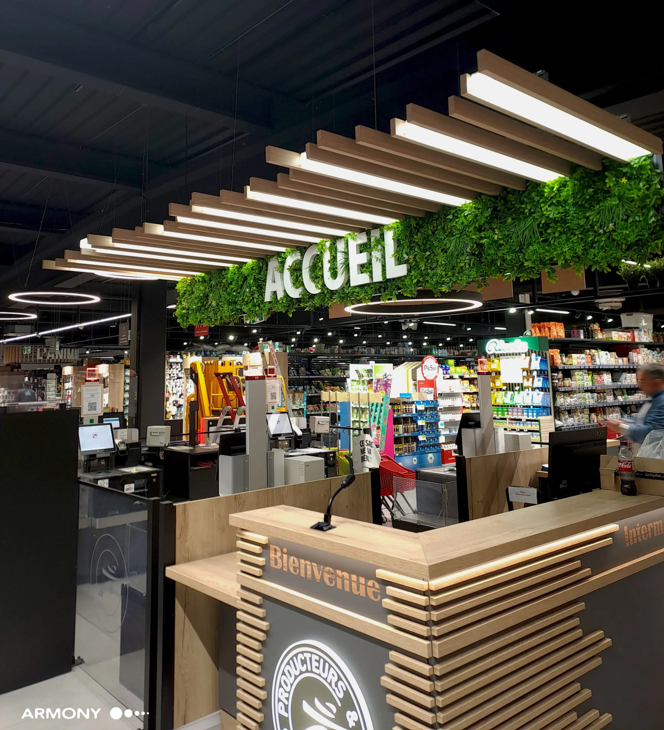 agencement accueil magasin